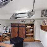 船上ホテル Bateau Elvis *