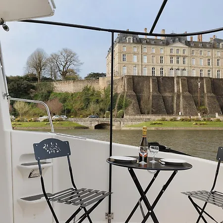 Bateau Elvis Bateau-hôtel Sablé-sur-Sarthe