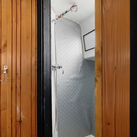 Bateau-hôtel Bateau Elvis *