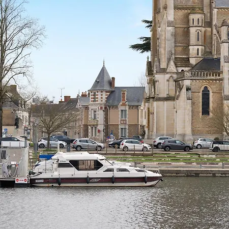 Bateau-hôtel Bateau Elvis Sablé-sur-Sarthe