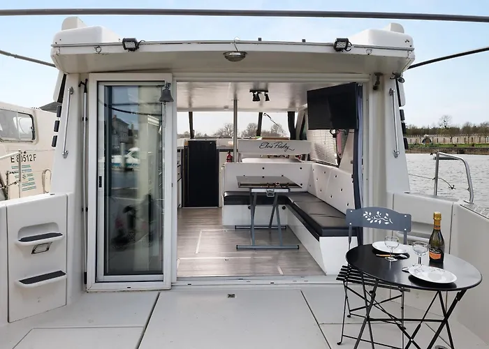 船屋 Bateau Elvis 萨布勒叙赫萨赫特