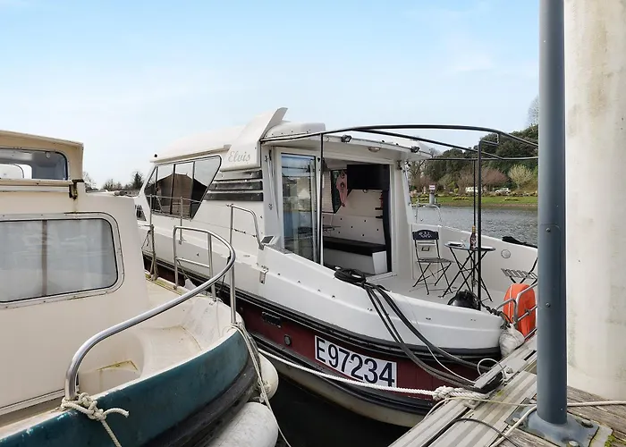 船屋 Bateau Elvis *